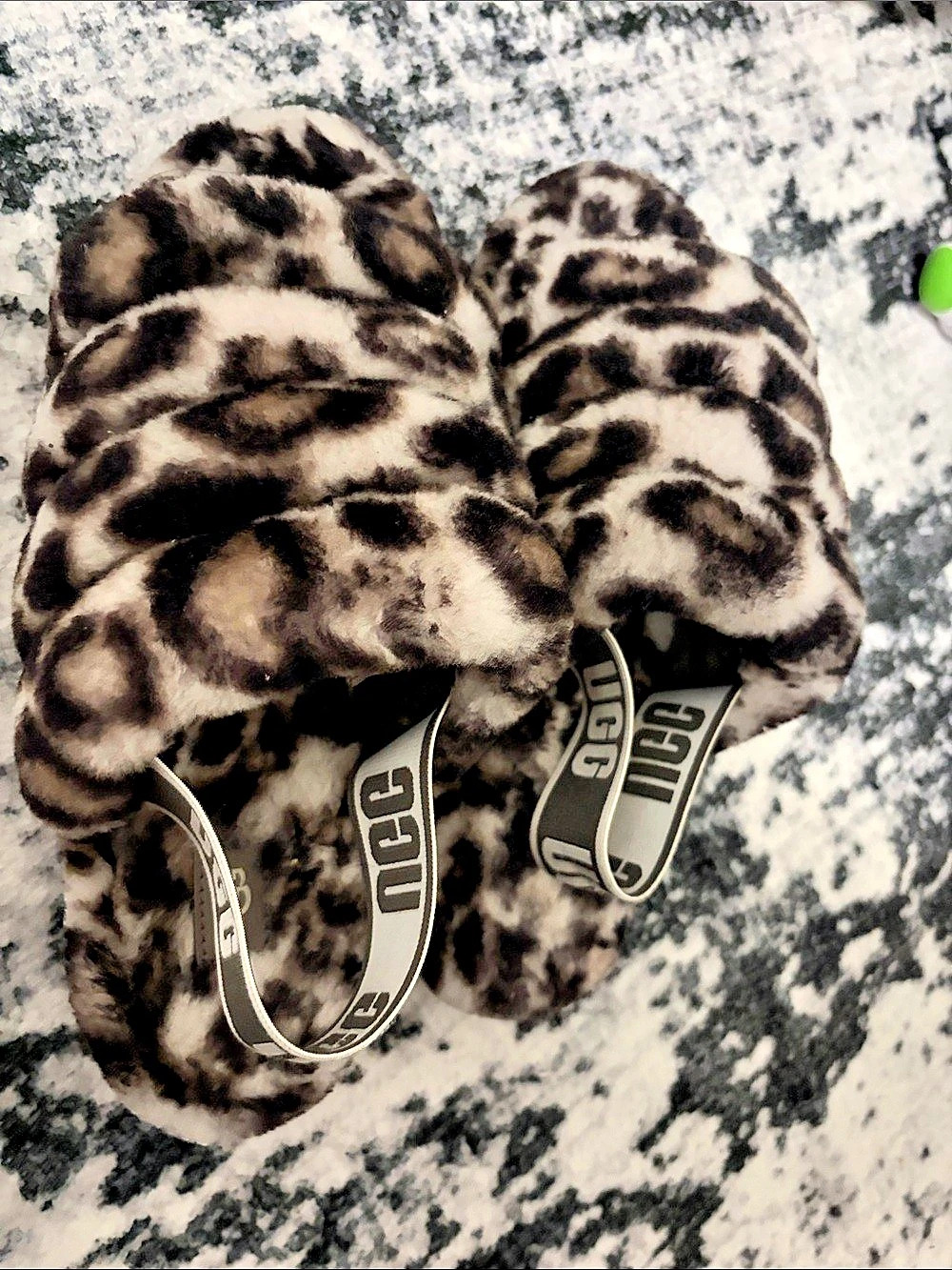 UGG Fluff Yeah Slide Leopard Animal Print Slippers Brown & Black